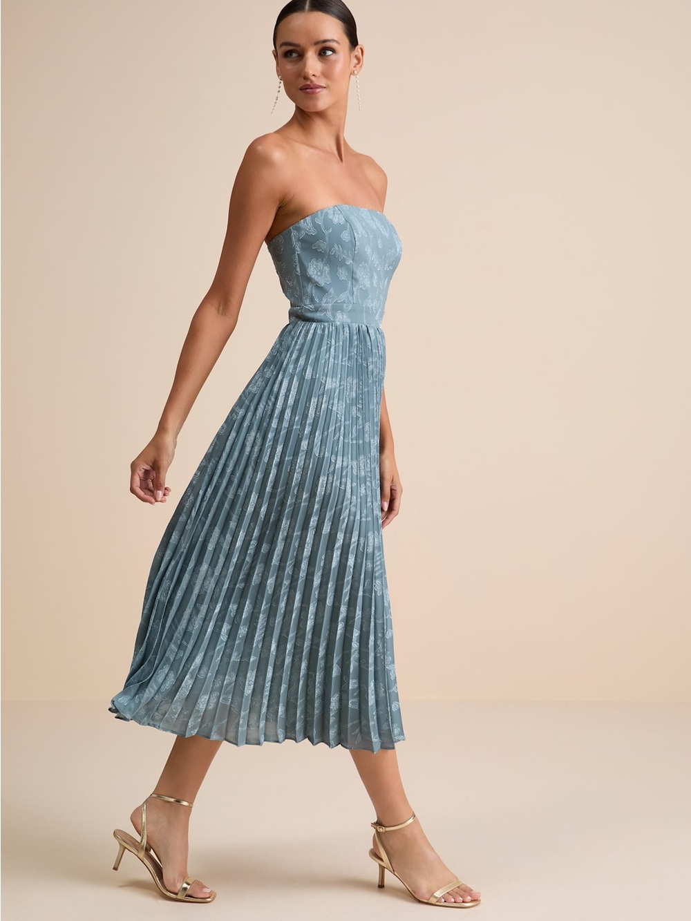 Lulu's Light Blue Pleated Floral Jacquard Skirt